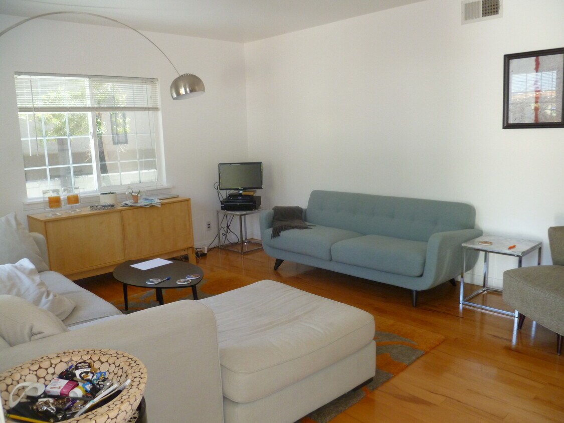 Foto principal - 2300 Griffith Park Blvd