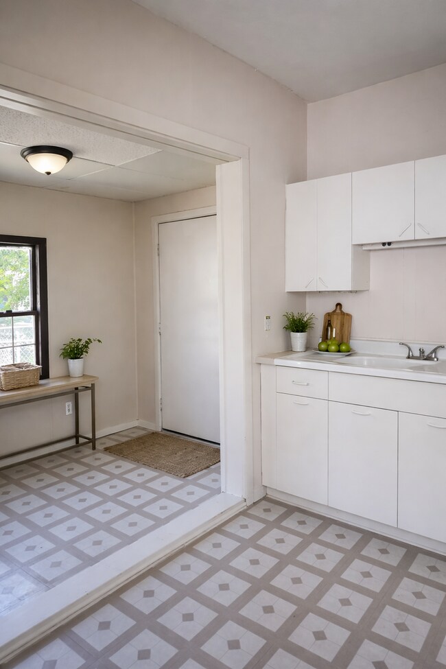 Foto del edificio - 2BR Canton Duplex