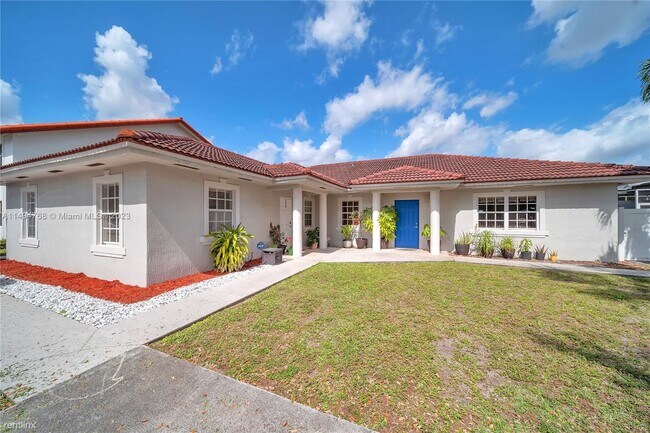 Foto del edificio - 3 br, 2 bath Duplex - 7565 N Augusta Dr Ap...