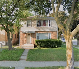 Building Photo - 8600 W Hampton Ave