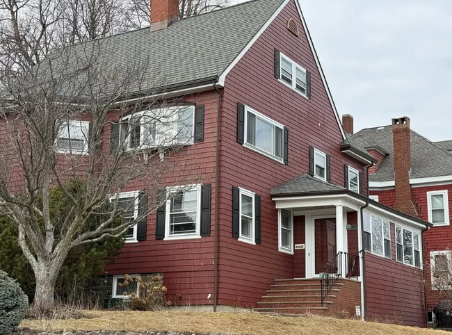 Foto del edificio - 177 Bellingham Ave