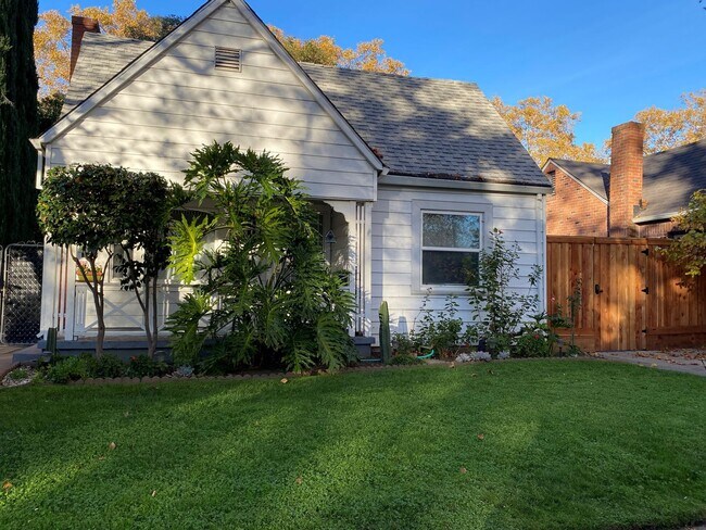 Foto del edificio - Cozy 2 bed 1 bath available now!