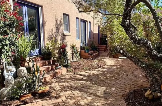 Photo - 704 E 4th St House