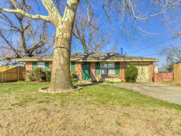 Primary Photo - 3 Bed 1 Bath 1 Car in Bethany, OK close to...