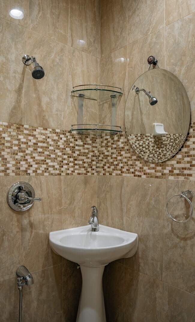 Building Photo - 3487 Pickens Ln