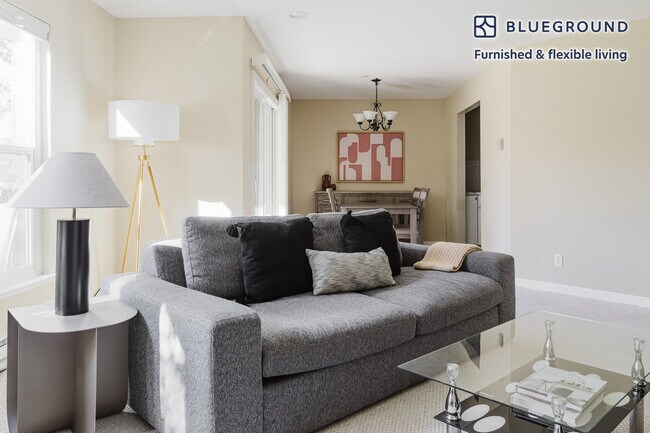 Foto del edificio - 1995 Barrymore Common