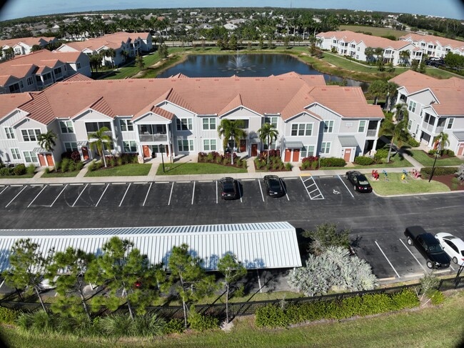 Exterior 3D - Waterline Estero