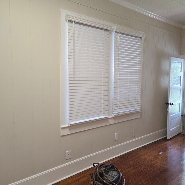 Foto del edificio - 206 Roosevelt St