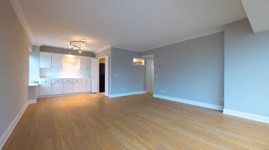 Building Photo - 207 5th Ave SW