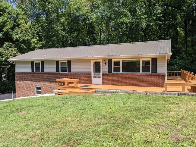 Photo - 806 Oliver Ave House