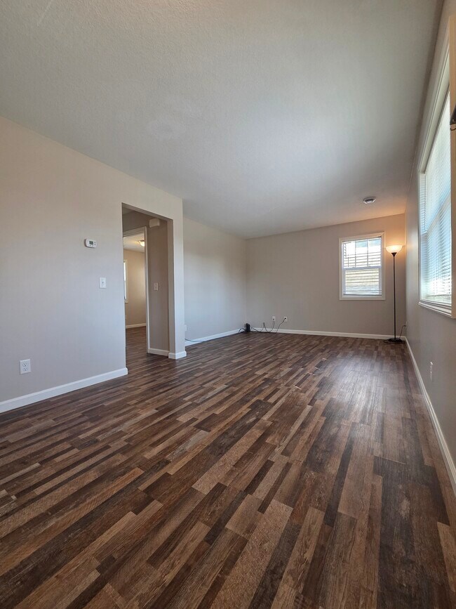 Foto del edificio - 318 Lewis St S