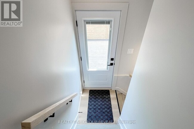 Building Photo - 739 Annland St