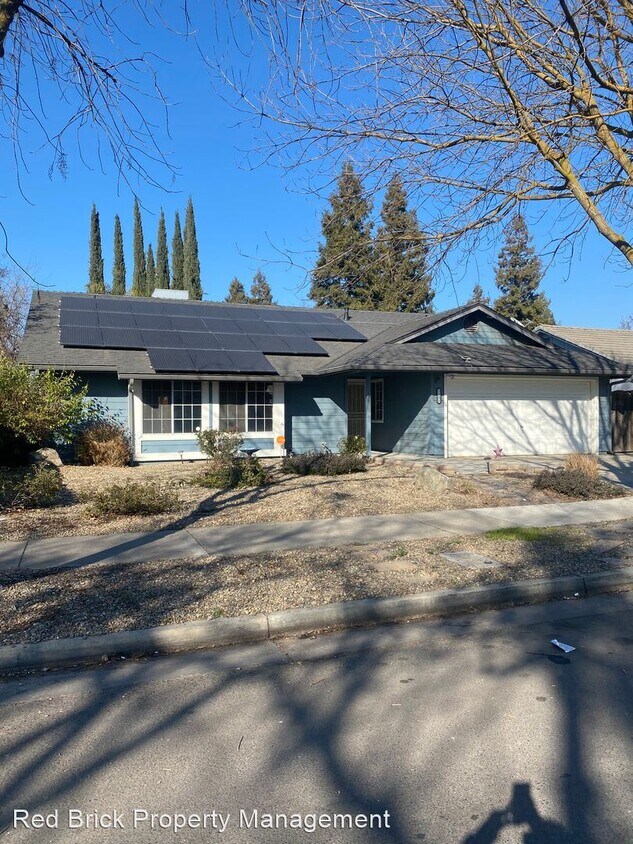 Foto principal - 3 br, 2 bath House - 1111 E. Donna Dr.
