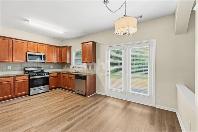 Building Photo - 1821 Stoney Chase Dr