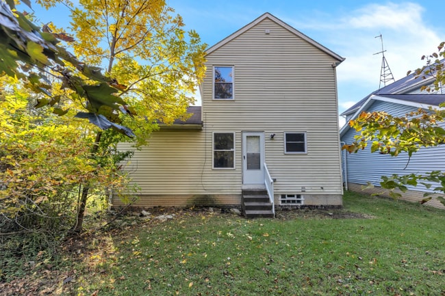 Building Photo - 3415 E 106th St