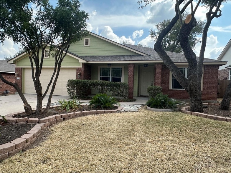 Foto principal - 3309 Blue Ridge Dr