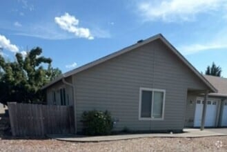 Building Photo - 403 Marion Ln