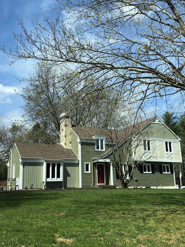 Primary Photo - 2 Ladwood Dr