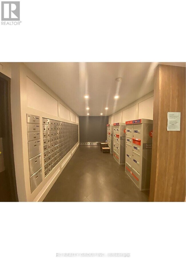 Photo du bâtiment - 150 Charlton Ave E