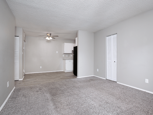 Kitchen and Dining Area - MacArthurs Lake Apartments