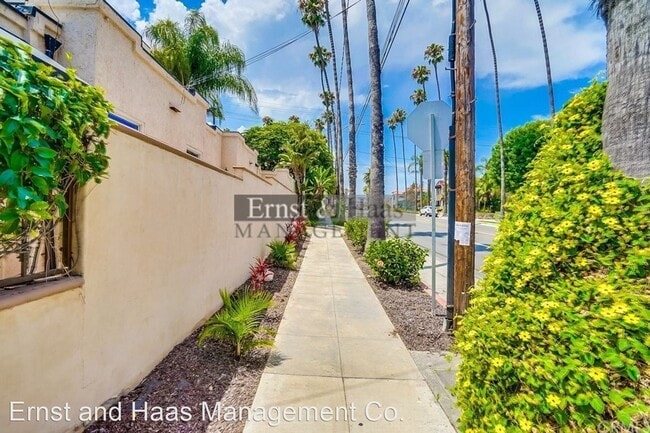 Building Photo - 3 br, 1.5 bath House - 227 Ximeno Ave