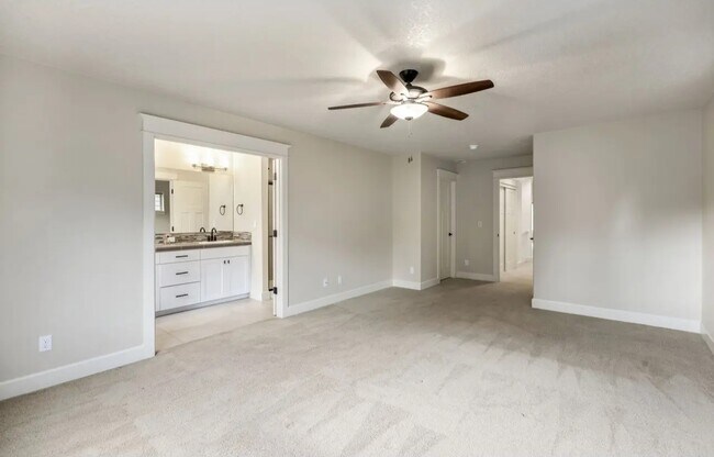 Foto del edificio - 8826 SW Spruce St