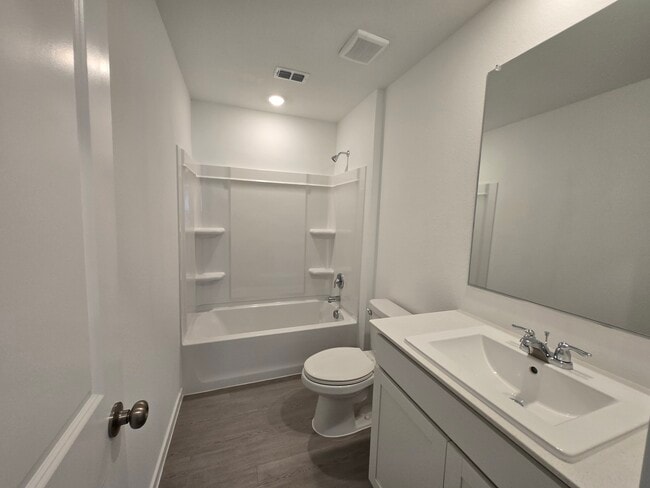 Foto del edificio - 3112 Burmese St