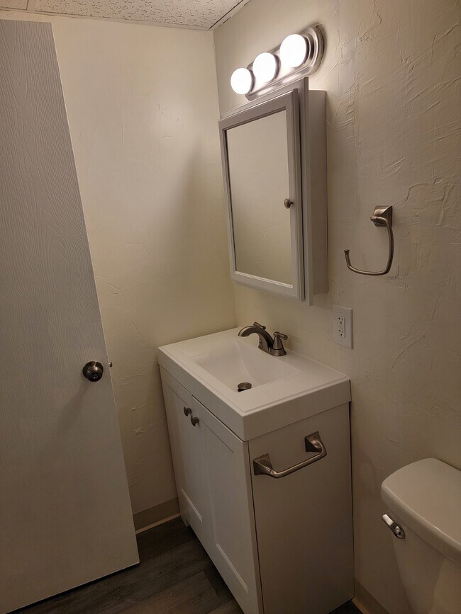 Foto del edificio - Two Bedroom Apartment in Brookline