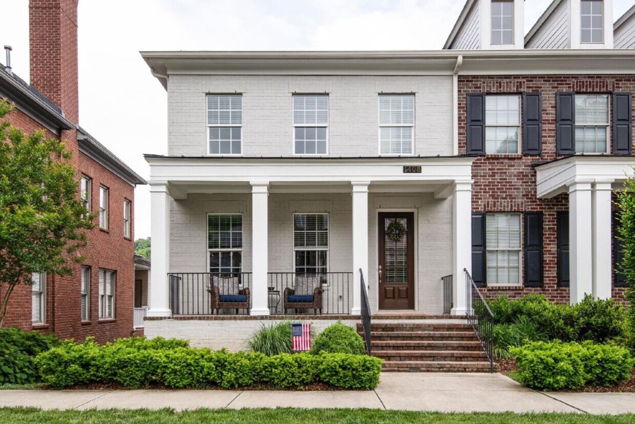 3-bedroom, 2.5-bath home with a 2-car garage in the sought-after Gateway Village community of Fra... - 3-bedroom, 2.5-bath home with a 2-car garage in the sought-after Gateway Village community of Fra...