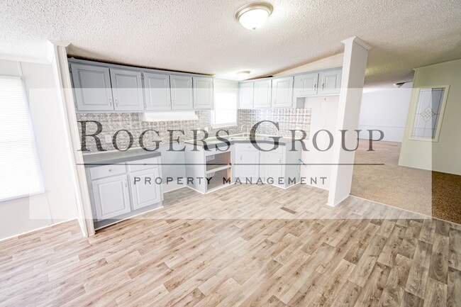 Building Photo - 1914 Jacksontown Rd