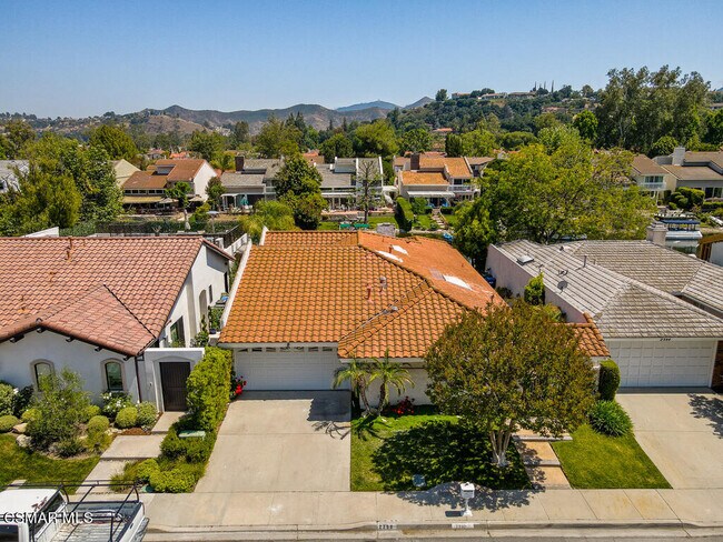 Building Photo - 2398 Leeward Cir