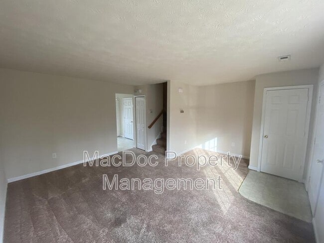 Building Photo - 9605 Coventry Creek Dr
