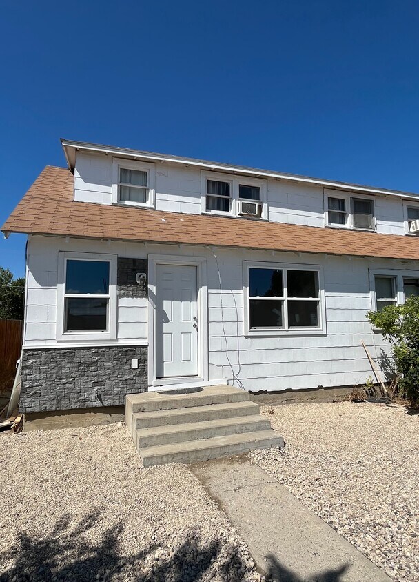 Foto principal - 614 N Absaroka St