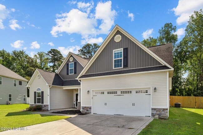 Foto del edificio - 2909 Oakwood Dr