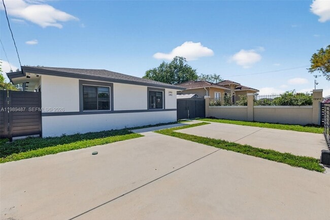 Building Photo - 2490 NW 44th St