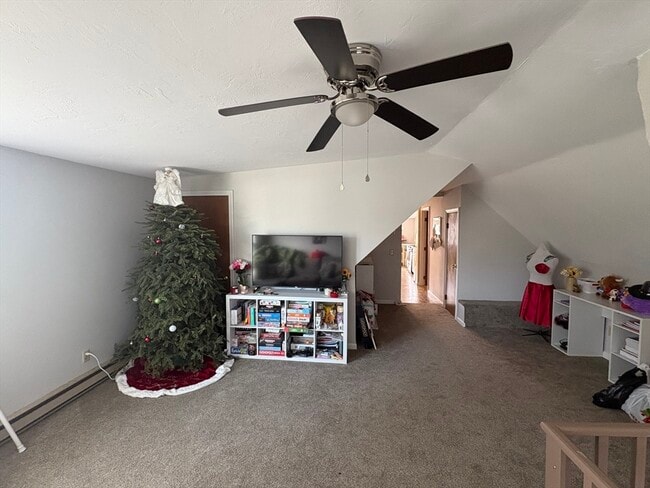 Building Photo - 28 Peck St