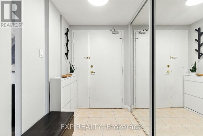 Photo du bâtiment - 6720 Glen Erin Dr