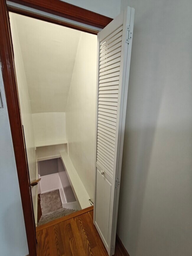 Foto del edificio - 717 Windermere Ave