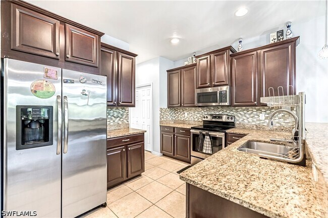 Foto del edificio - 19550 Bowring Park Rd