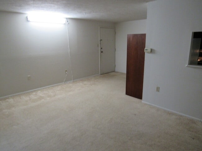 Building Photo - 27614 Evergreen Run