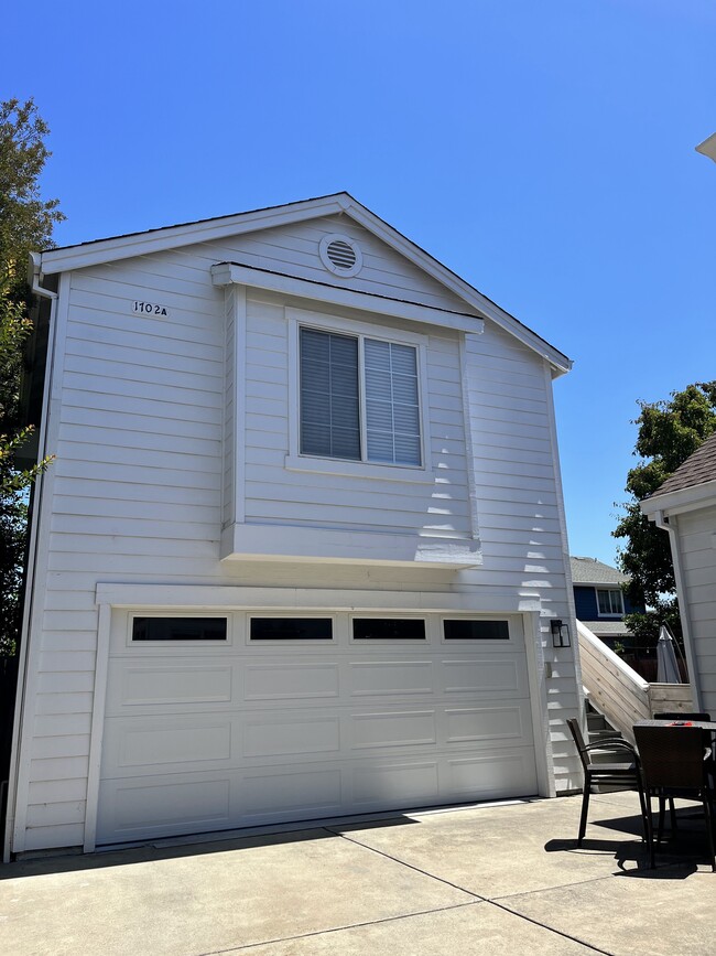 Beautiful studio above garage. - 1702 Canyon Run