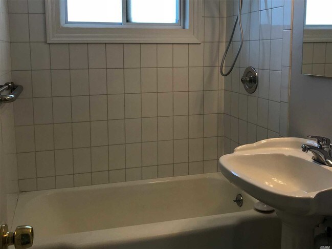 Foto del edificio - 25 Sullivan Ave