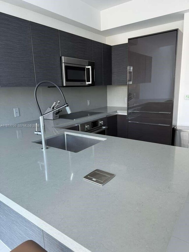 Building Photo - 1080 Brickell Ave