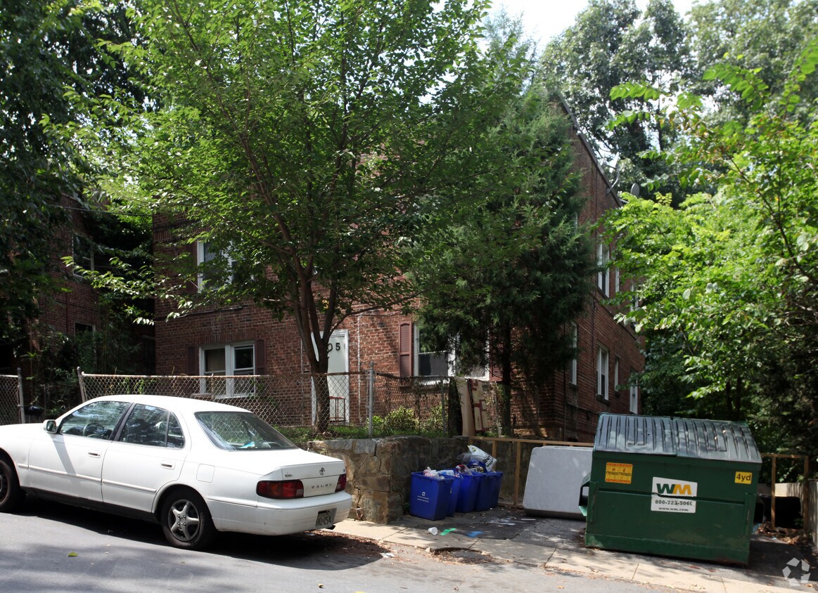 Building Photo - 605 Silver Spring Ave