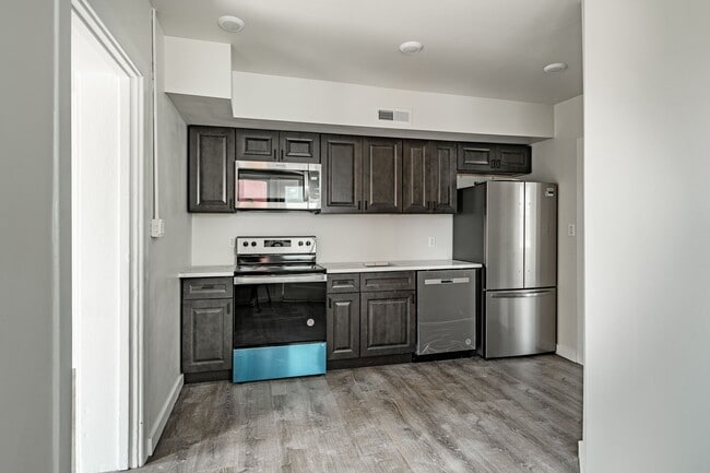 324-326 Darby Rd-1R - 324-326 Darby Rd-1R Apartment