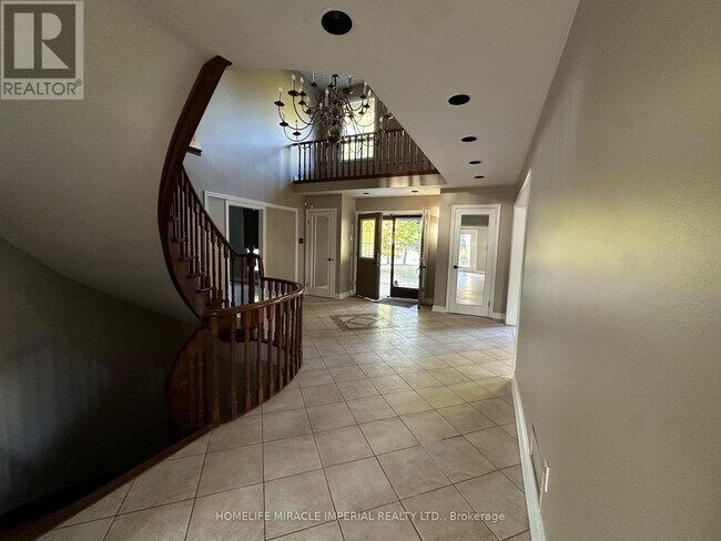 Building Photo - 4 Bellini Ave