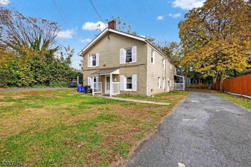 Foto principal - 148 Davenport St