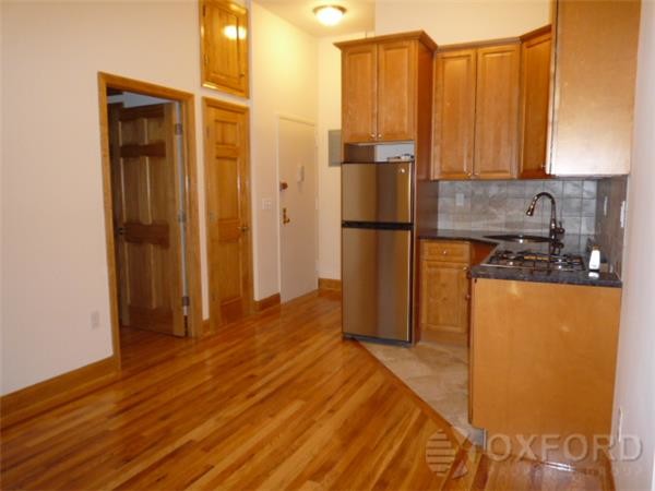 Building Photo - 121 West 75th Street