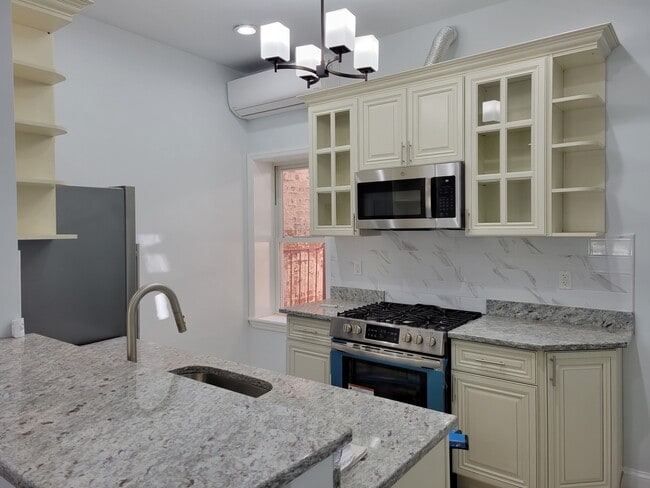 Kitchen - 8538 102nd St