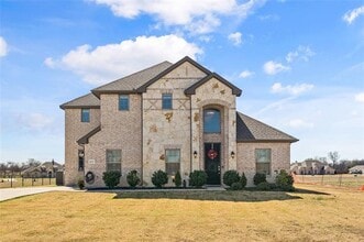 Building Photo - 6017 Mango Dr